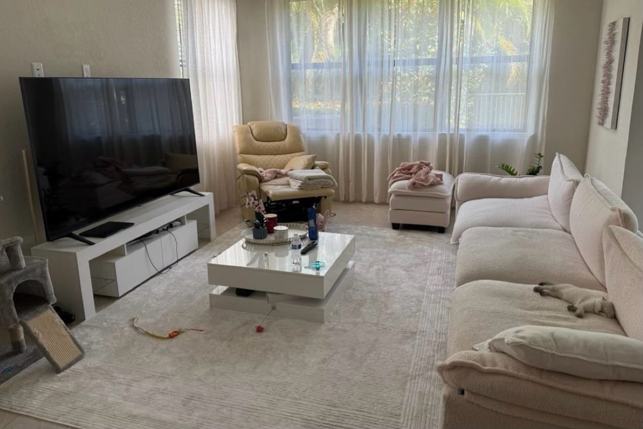 Living room before cleaning by Angel Clean